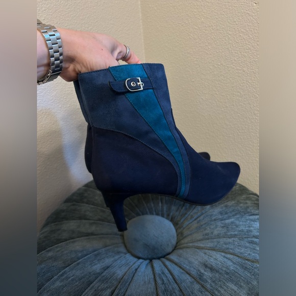 Nanette suede Short heels pointy toe booties - Picture 6 of 6